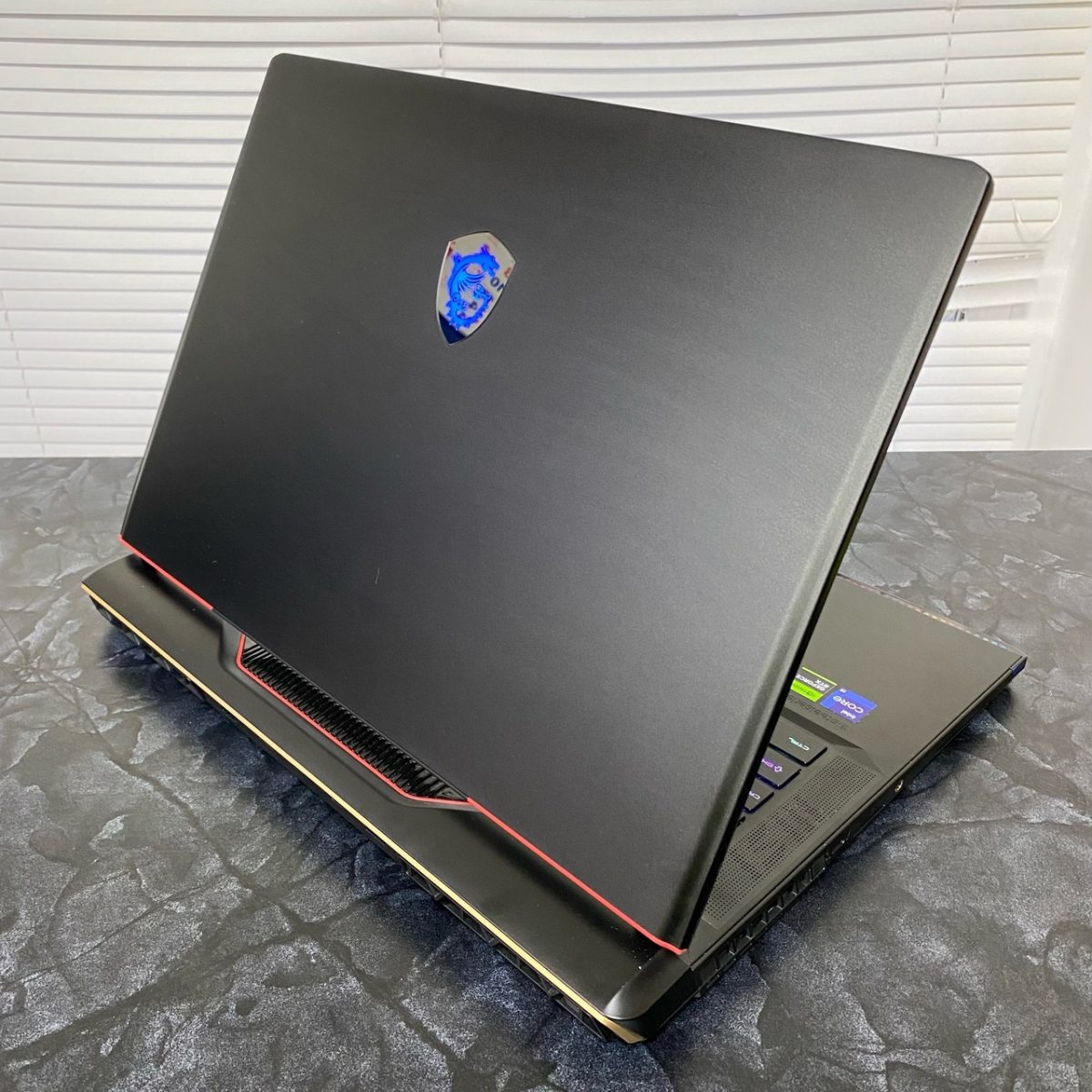 Ноутбук MSI Raider GE78HX 13VH