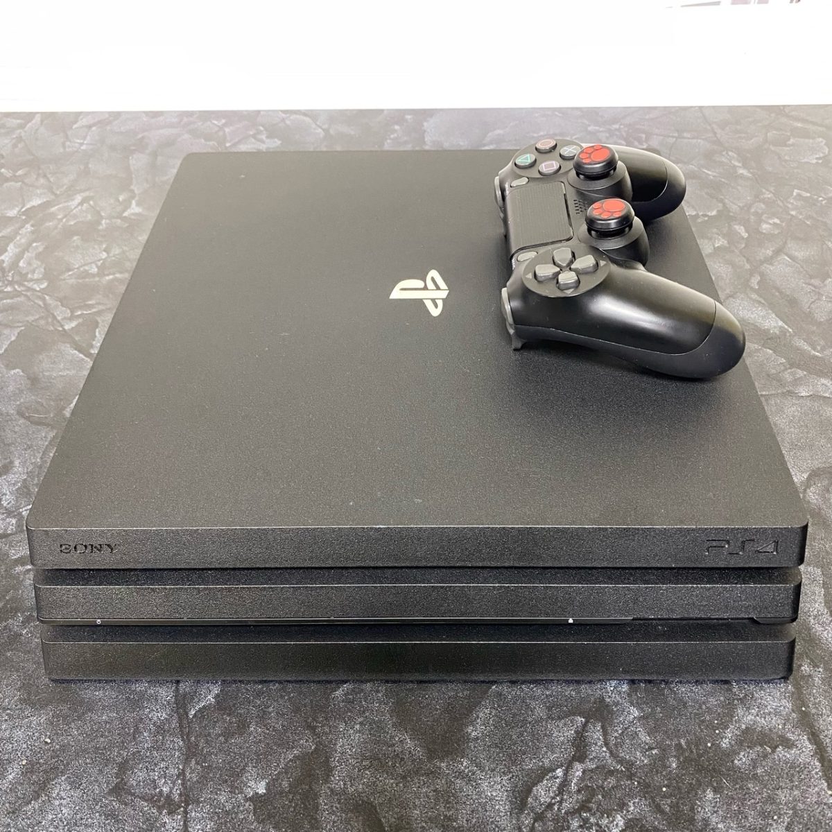 Игровая приставка Sony PS4 Pro 1Tb