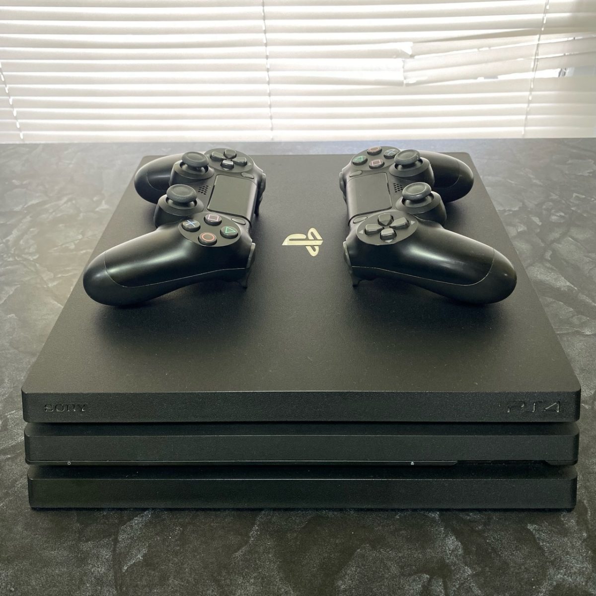 Игровая приставка Sony PlayStation 4 Pro 1Tb