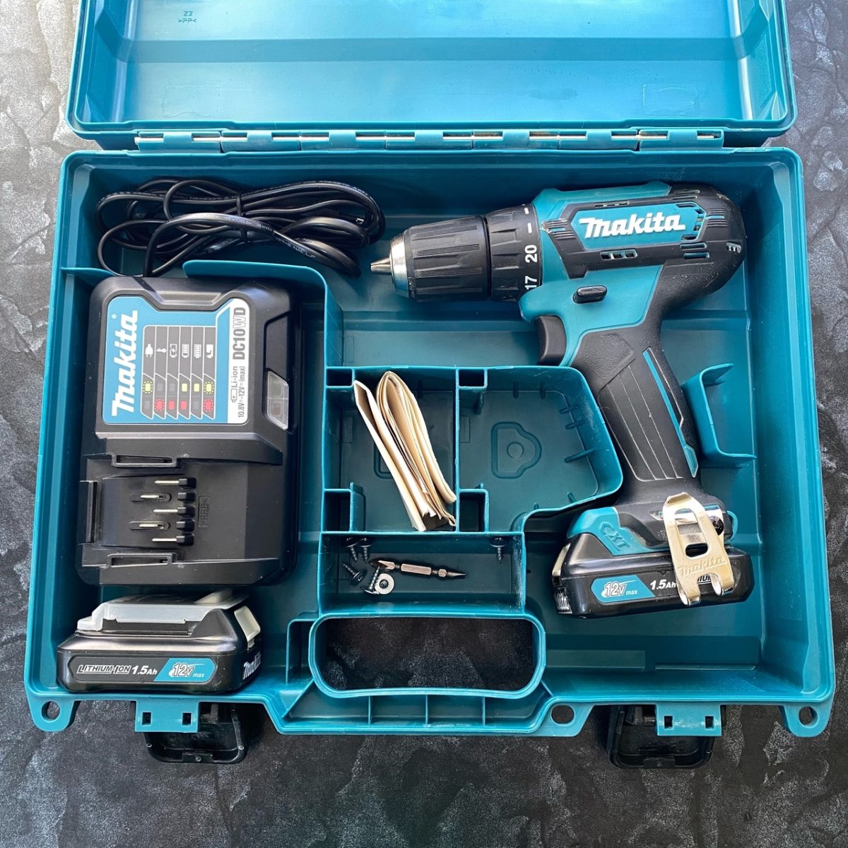 Шуруповерт Makita DF333D